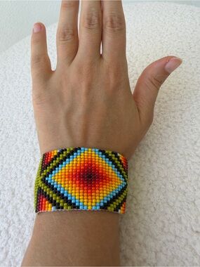 Handmade Emberá Indigenous Colombian Seed Bead Cuff Bracelet